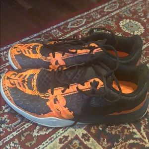 Barely worn Kobe’s low cut